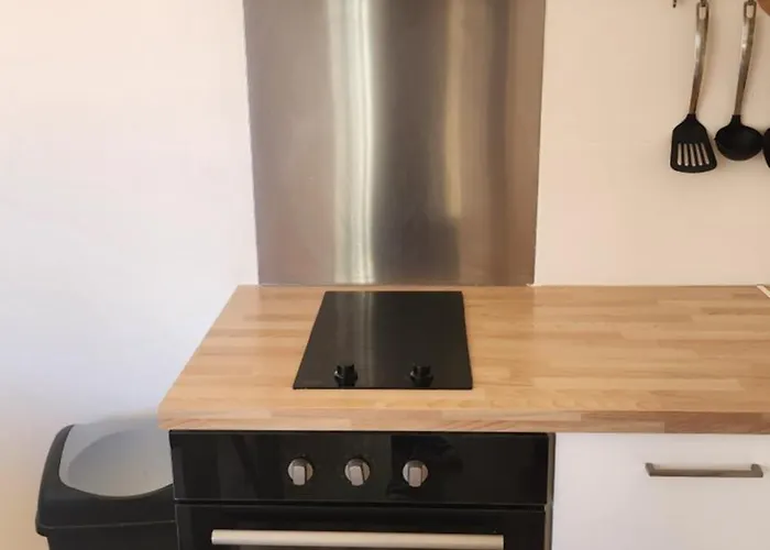 A 150m De La * Ле Баркарес